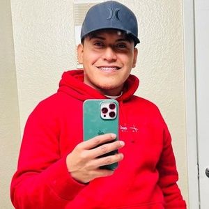 Meet your Posher, Misael